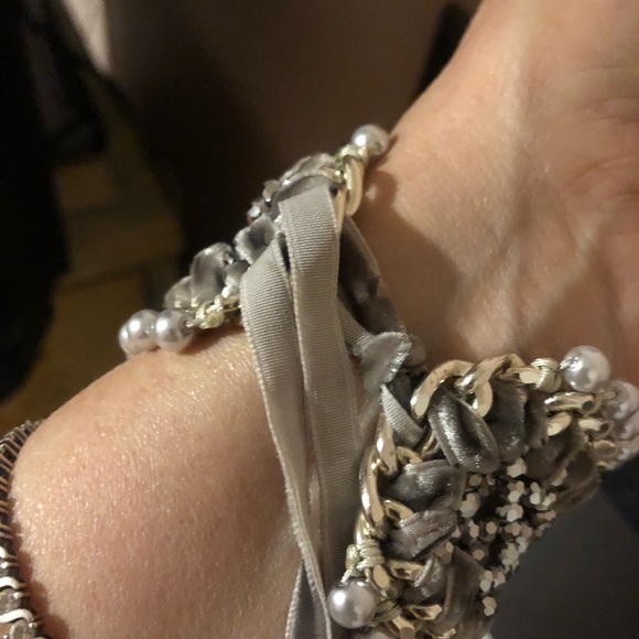 Bracelet. NWT. Dark Grey and White Pearls. - Picture 5 of 7